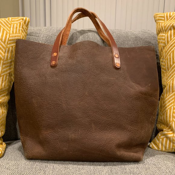KMM & Co Classic Tote in Olive Kodiak - Picture 2 of 16